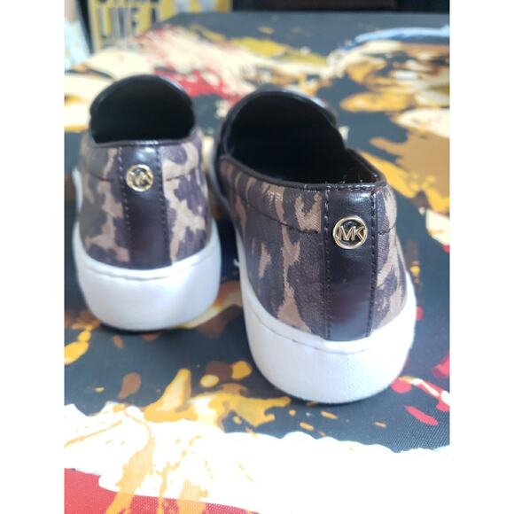 Michael Kors Keaton Studded Two-Tone Python Embossed Leather Slip-On Size 6.5 - Picture 4 of 6